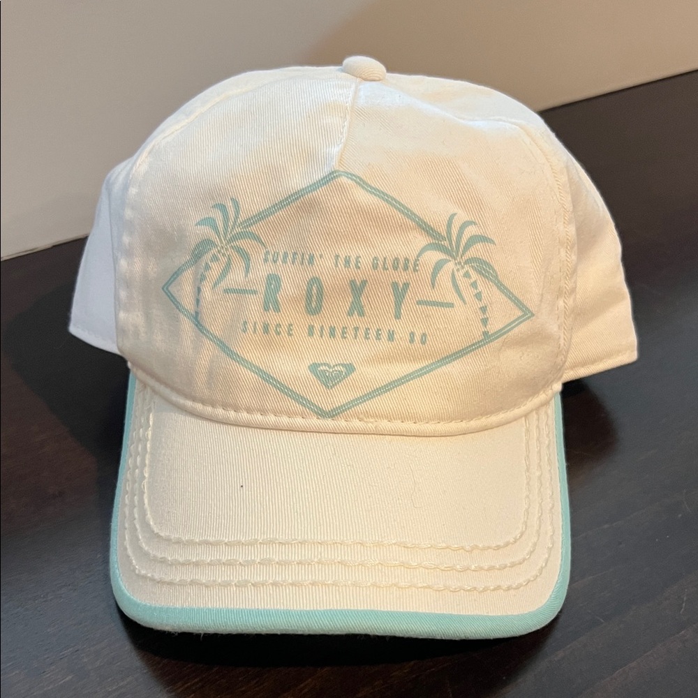 NWOT * Roxy Cream Cap with Teal Trim and Logo